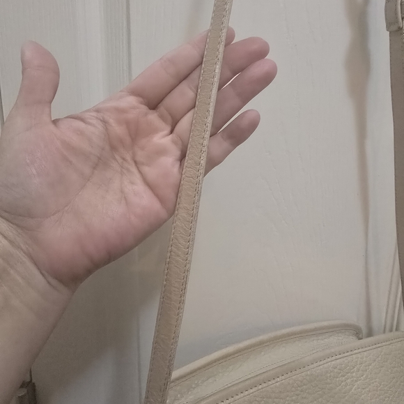 Dooney & Bourke Vintage Cream Leather Shoulder Bag with Buckle Rare - Picture 7 of 12